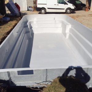 piscine-coque-polyester-clermont-lherault