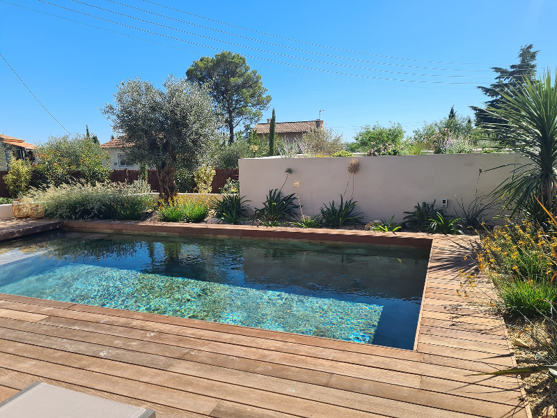 Piscine traditionnelle Mourèze